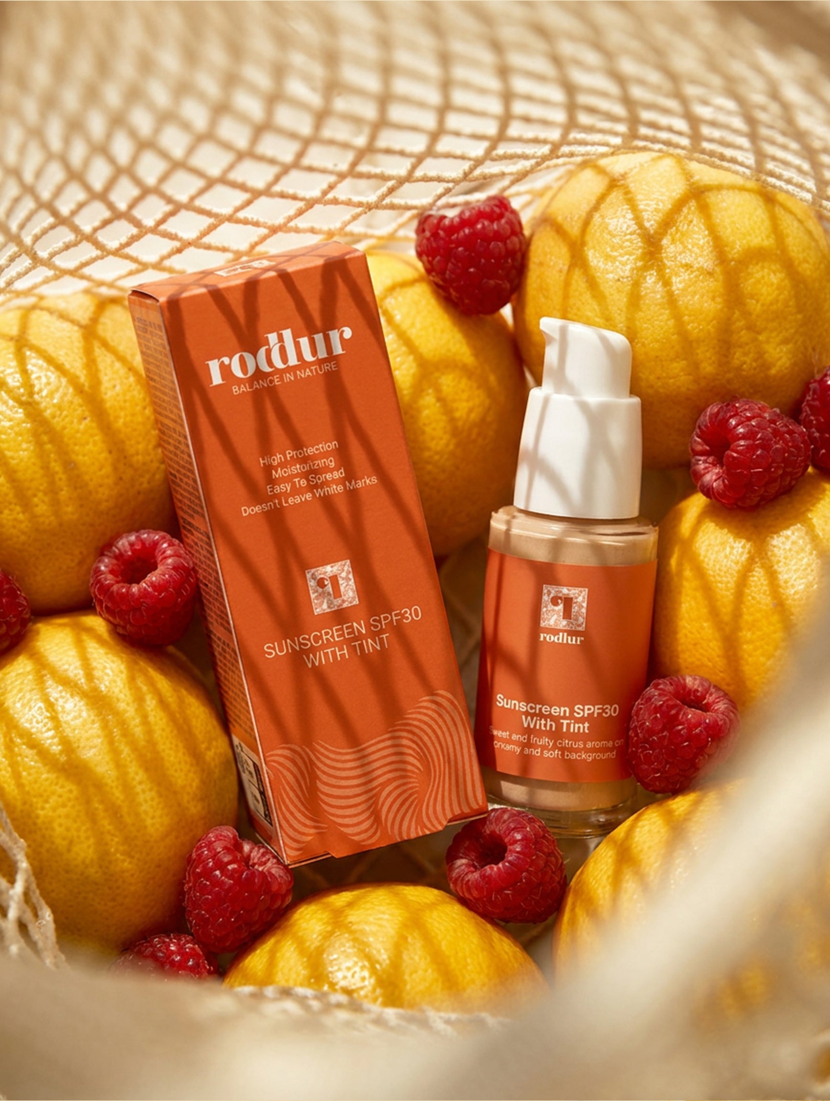 Sunscreen SPF30, with tint